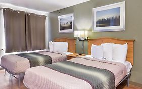 Hometowne Studios By Red Roof Dallas - North Addison - Tollway